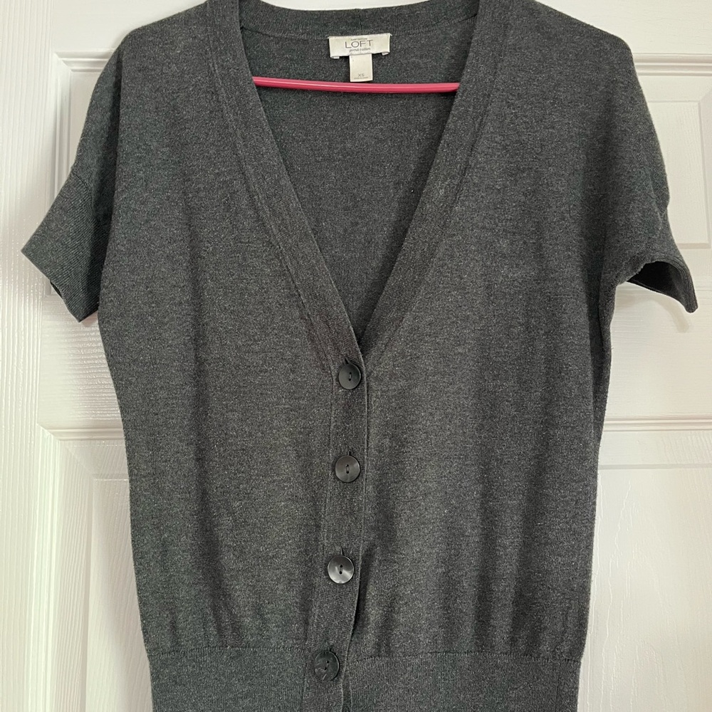 LOFT Ann Taylor Gray Short Sleeve Cardigan, size XS.  100% Pima Cotton
